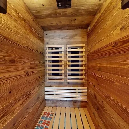 Golette - 2 Bedroom In The