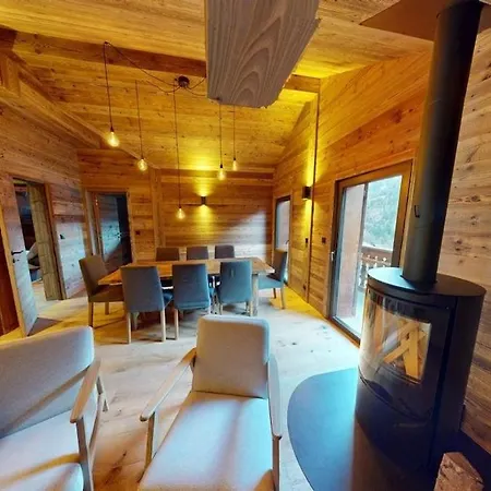 Golette - 2 Bedroom In The Apartment