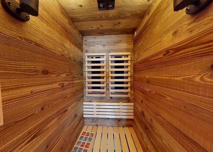 Golette - 2 Bedroom In The